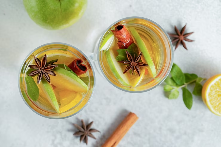 Two Cocktails with Apple and Vanilla